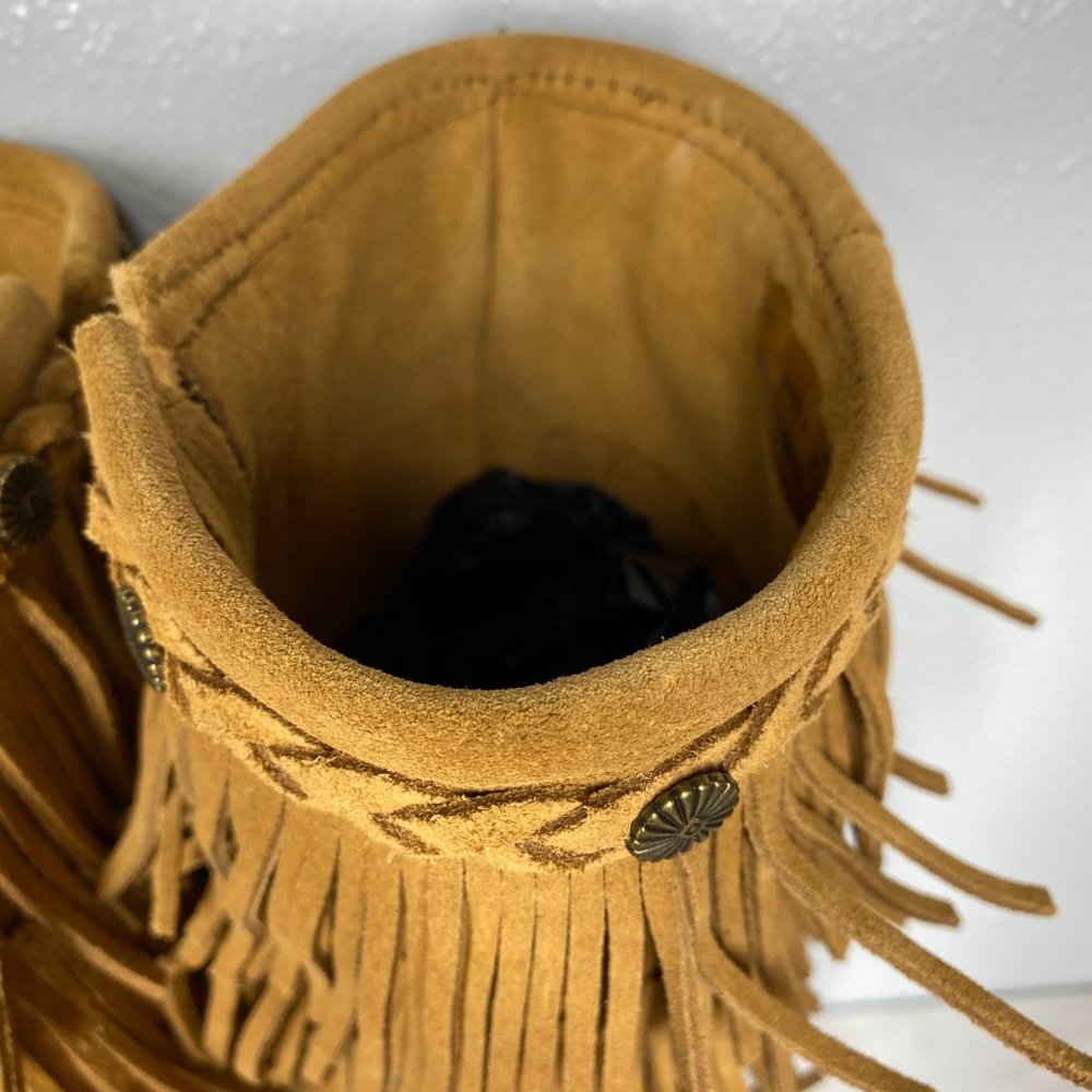 Minnetonka Womens 5 Layer Fringe Boot 1657t Size 6 - image 4